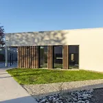 Ostoria Perigueux, Bw Signature Collection